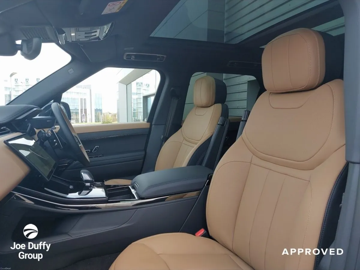 Land Rover Range Rover Sport Stealth 3.0 PHEV Dyna - Image 4