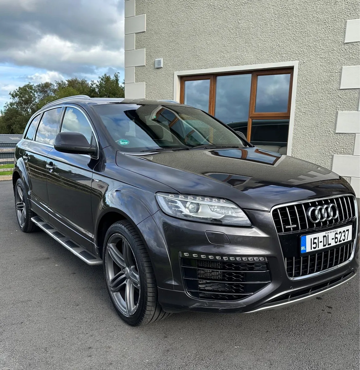 Audi Q7 - Image 2