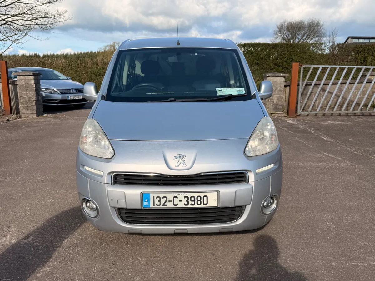 Peugeot Partner Tepee 2013 Wheelchair Accessible - Image 2