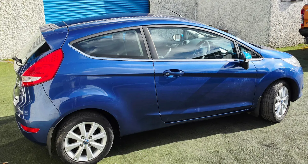 Ford Fiesta 1 25i ARGENTO SPEC 3dr - Image 4