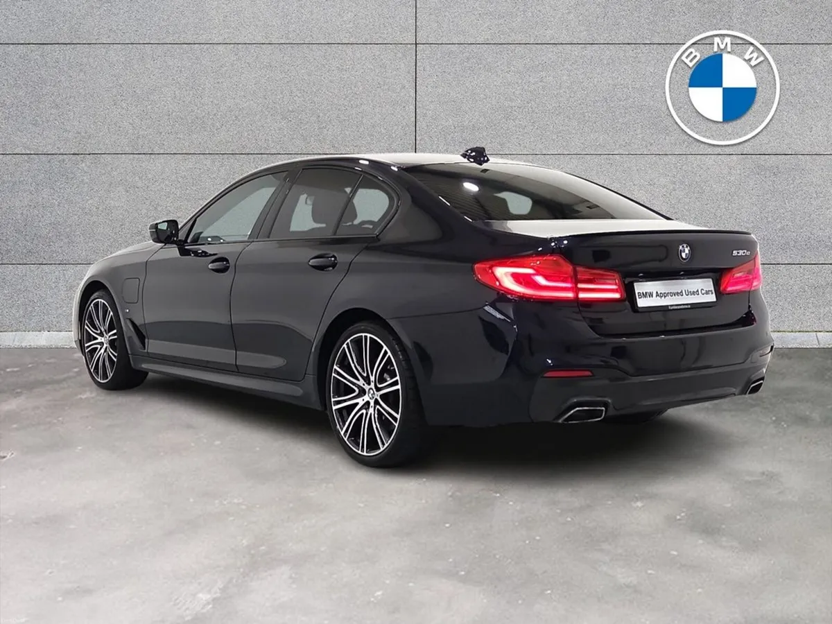 BMW 5-Series 530e M Sport iPerformance Saloon - Image 2