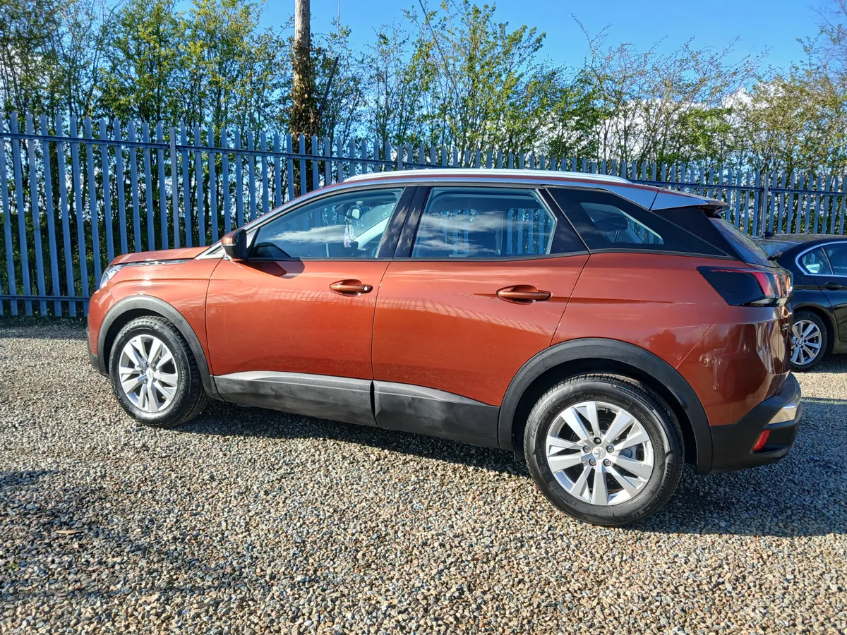 Automatic Peugeot 3008 2017 - Image 3