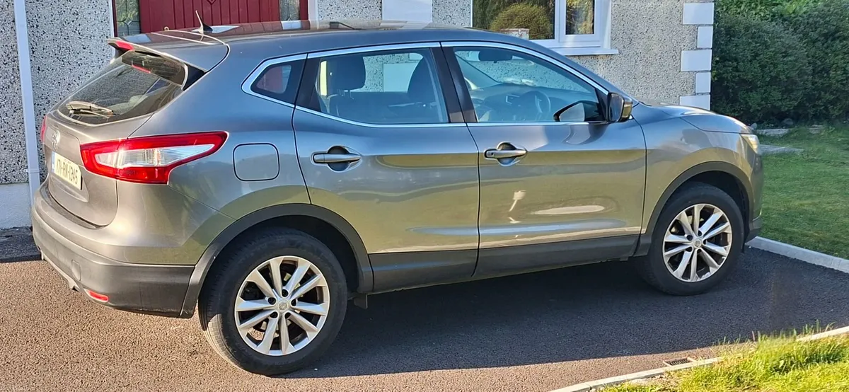 Nissan Qashqai 1.5 Diesel Acenta, 59k miles, NCT27 - Image 2