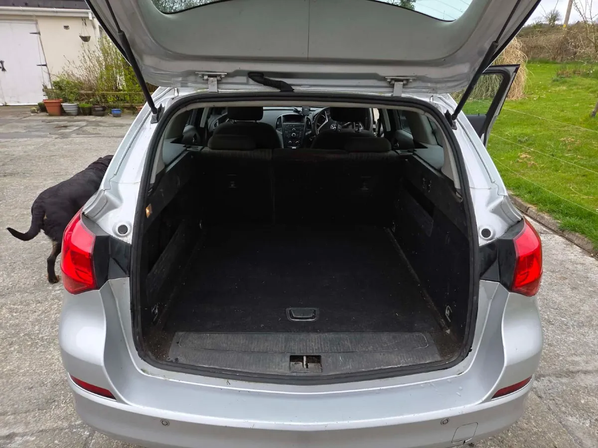 Vauxhall Astra 2012 - Image 4