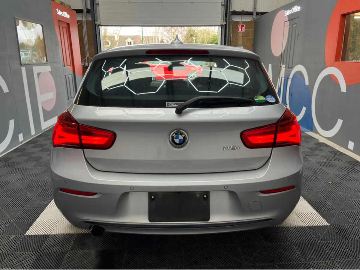 BMW 1-Series 2015 BMW 118I SPORT 1.6 AUTOMATIC / C - Image 3