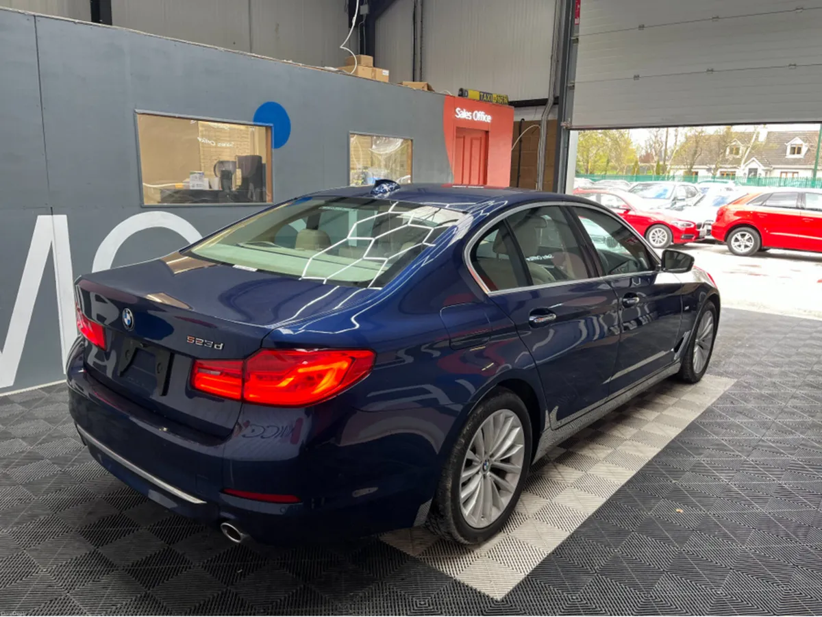 BMW 5-Series 2017 BMW 523D LUXURY 2.0 AUTOMATIC / - Image 3