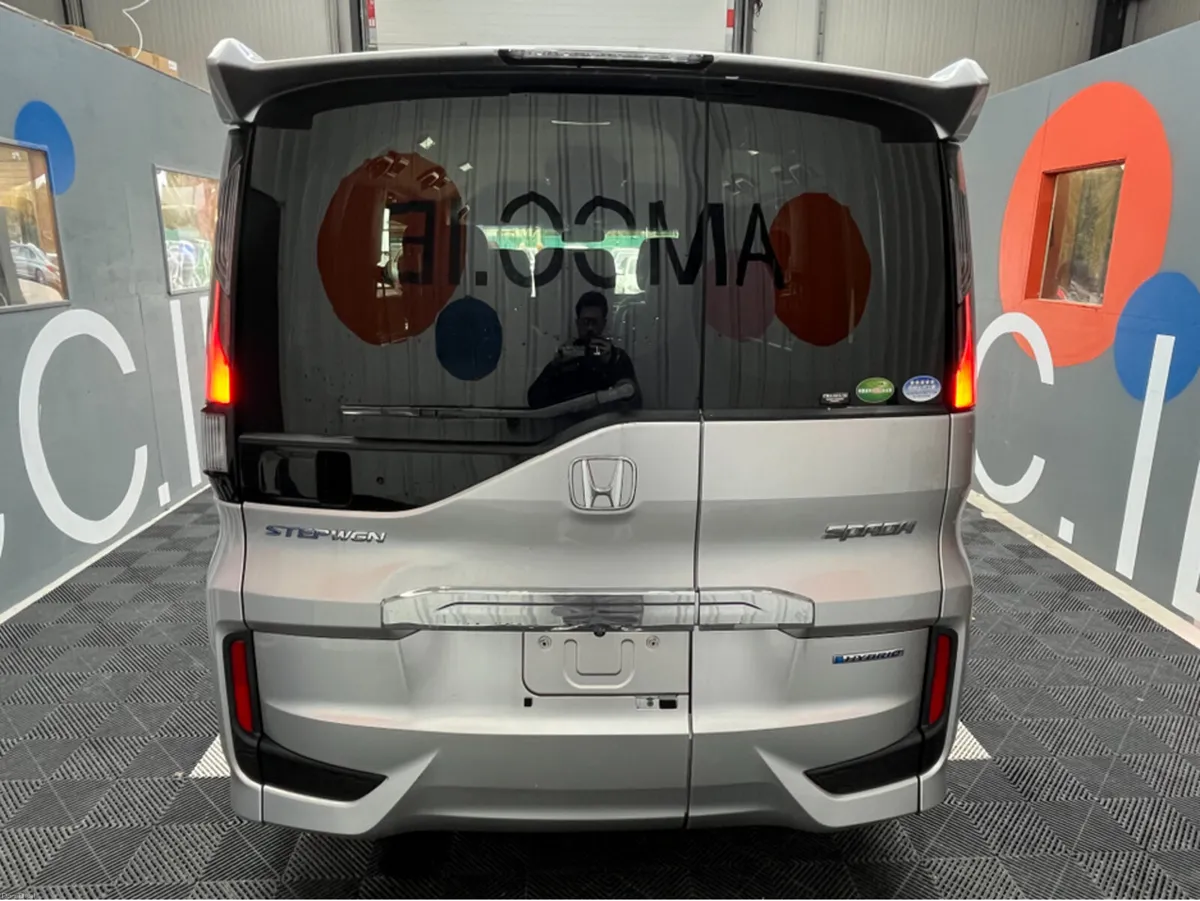 Honda Stepwagon 2018 HONDA STEPWAGON SPADA HYBRID - Image 3