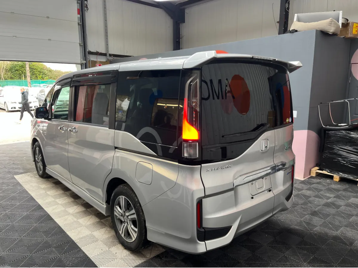 Honda Stepwagon 2018 HONDA STEPWAGON SPADA HYBRID - Image 4