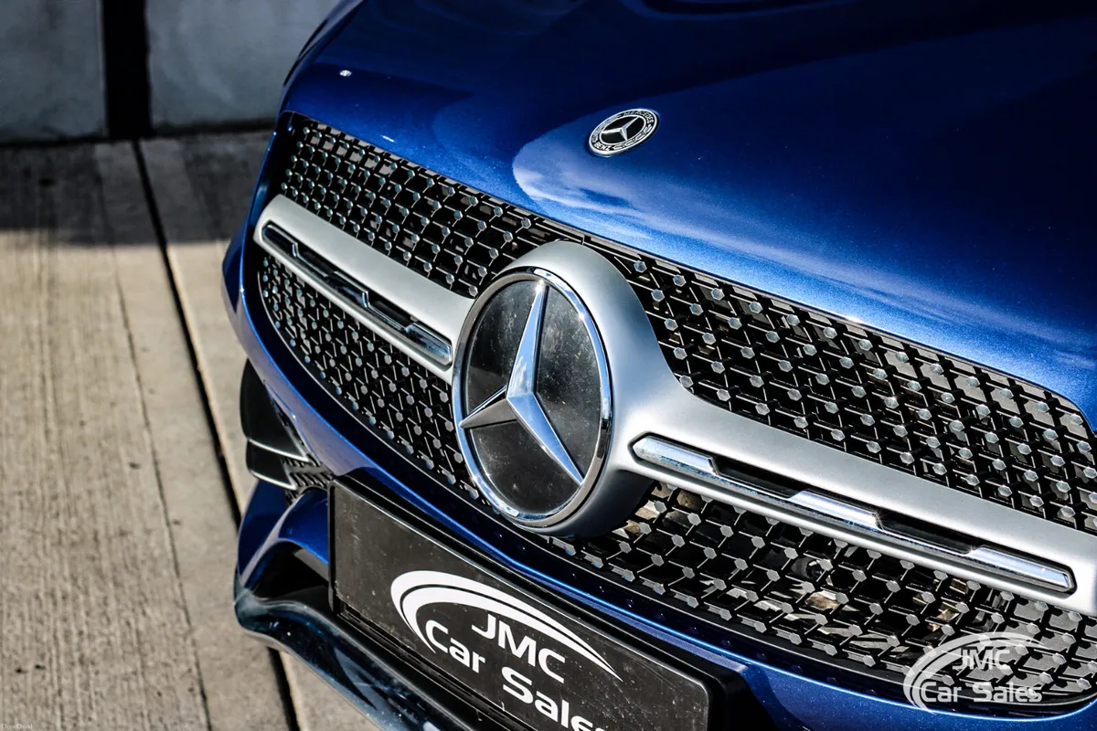 2022 MERCEDES BENZ GLC 300e AMG LINE - Image 2