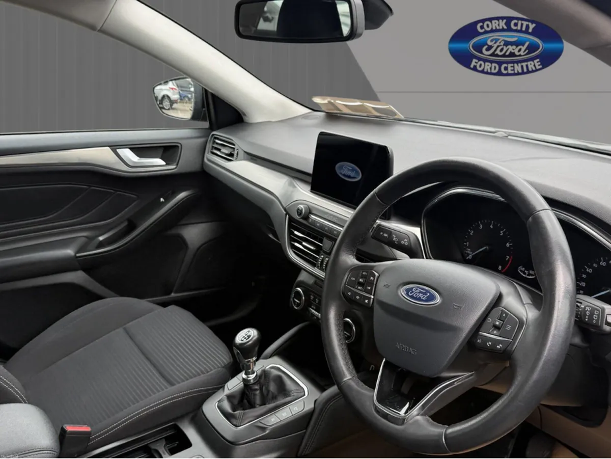 Ford Focus TITANIUM 1.0 ECOBOOST 12 125 4DR - Image 5