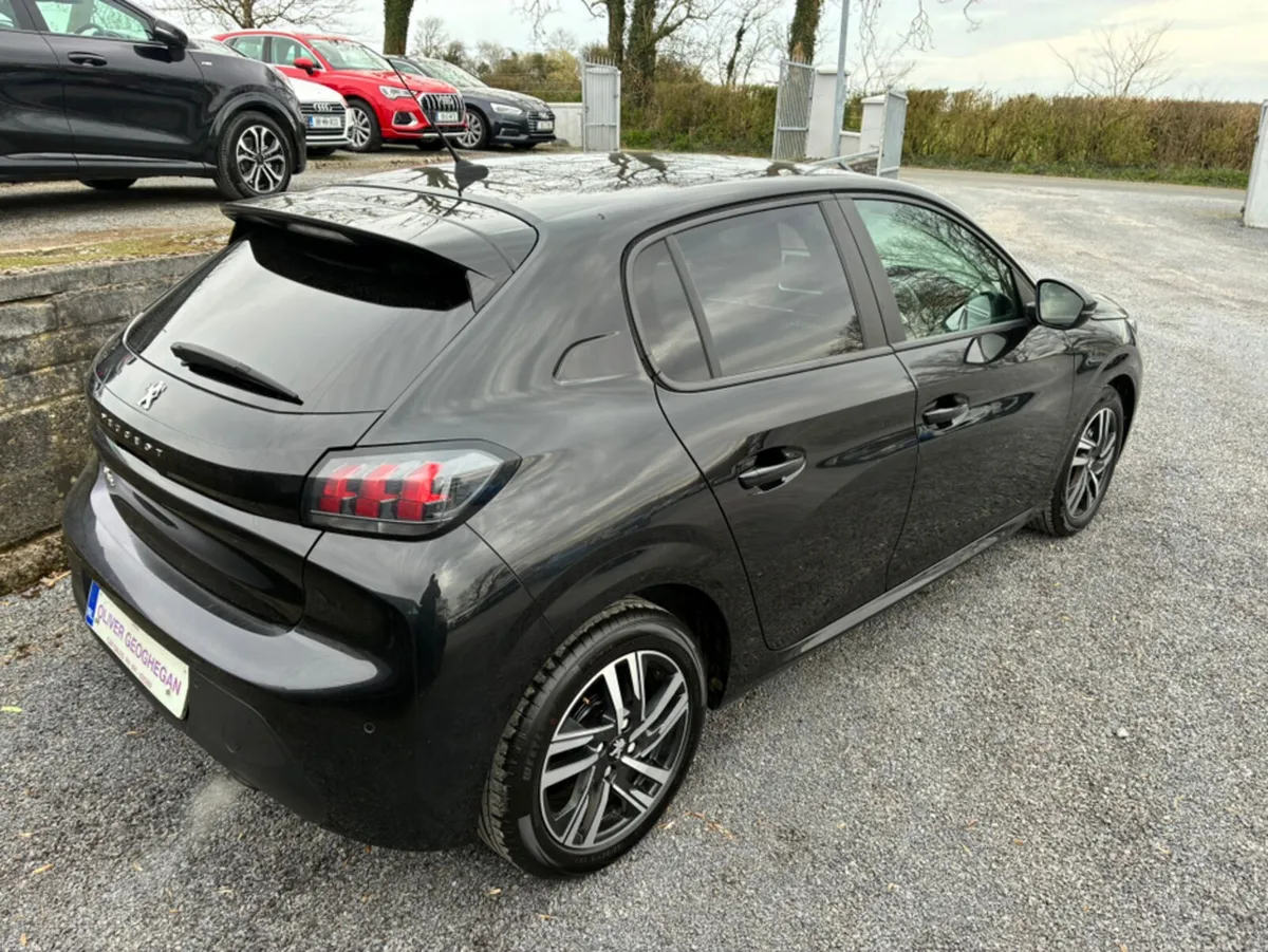 Peugeot 208 ACTIVE 1.2 - Image 2