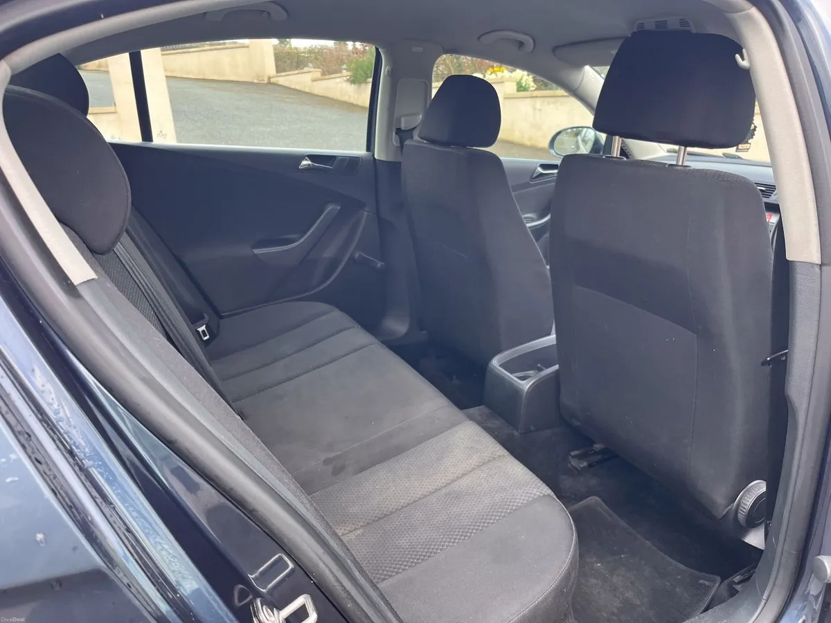 Volkswagen Passat 2007 - Image 4
