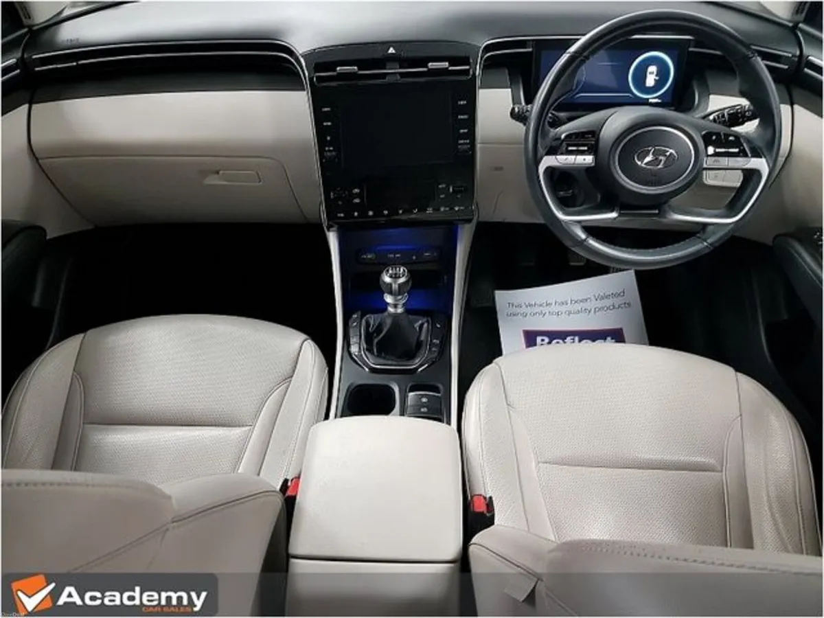 Hyundai Tucson ix35 Executive 5DR - Image 2