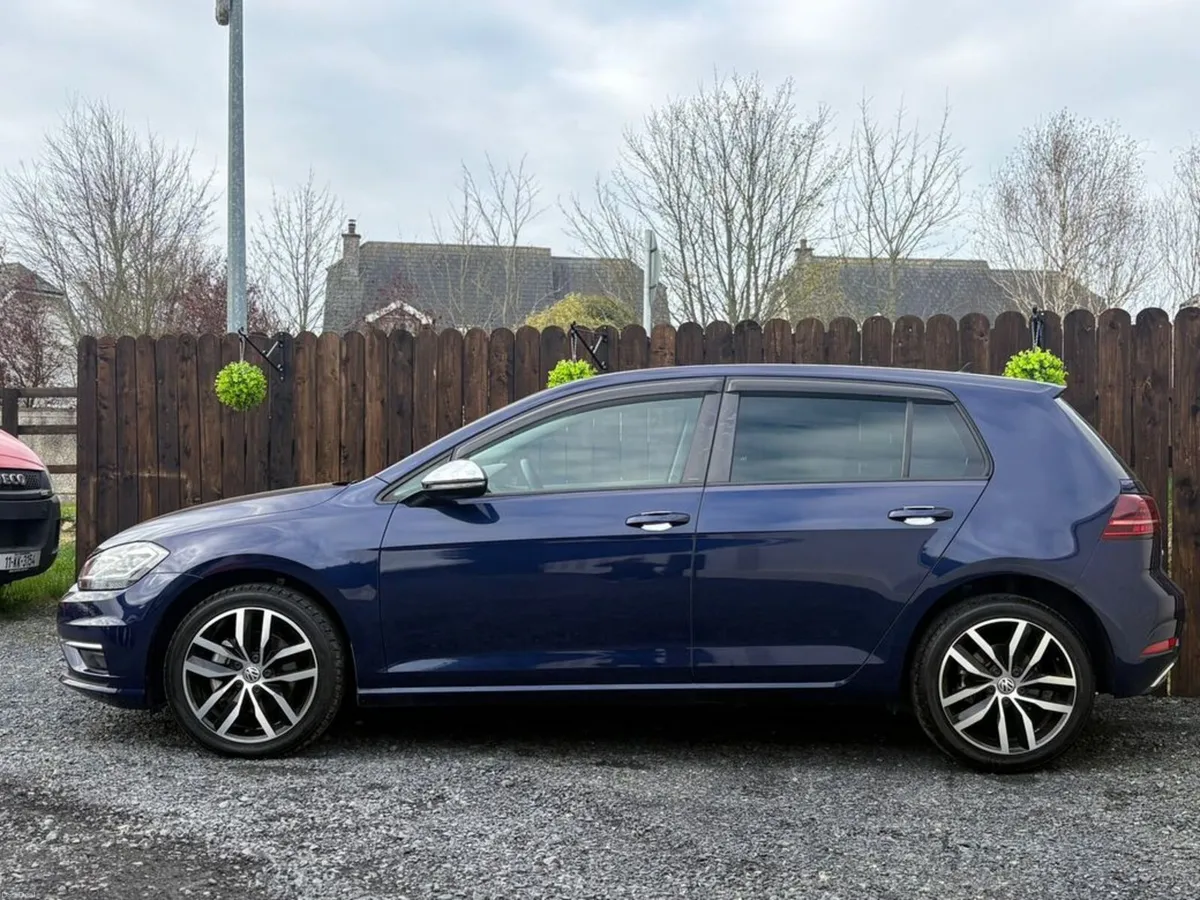 Volkswagen Golf AUTO - HIGHLINE - LOW KM - Image 4