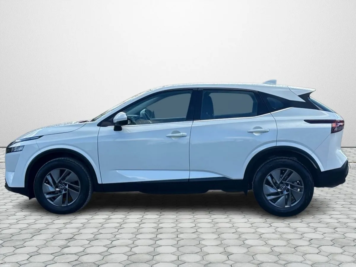 Nissan Qashqai 1.3 PET MILD HYBRID SV CVT - Image 5
