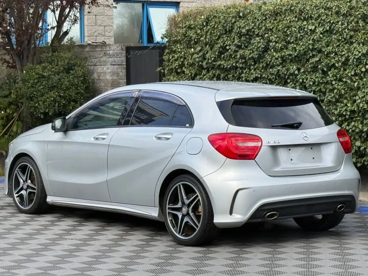 Mercedes-Benz A-Class A180 AMG-LINE 1.6 AUTO // DI - Image 4