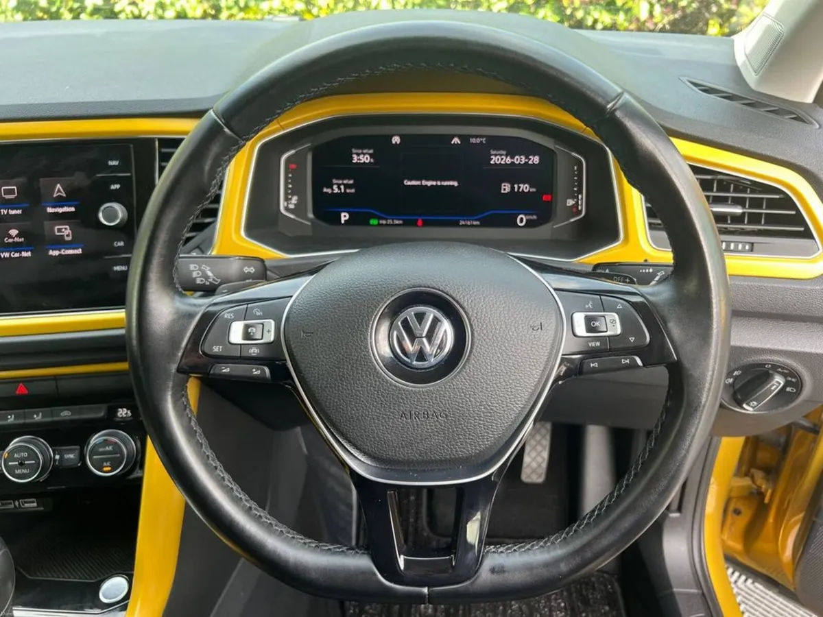 Volkswagen T-Roc DESIGN 2.0 TDI // VERY LOW MILEAG - Image 4