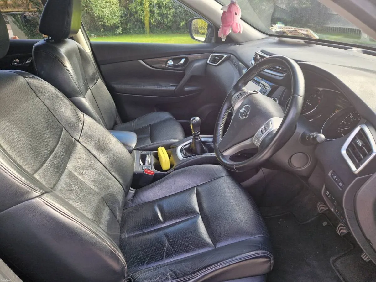 2016 Nissan X-trail Tekna - 7 seats - Top Spec - Image 5