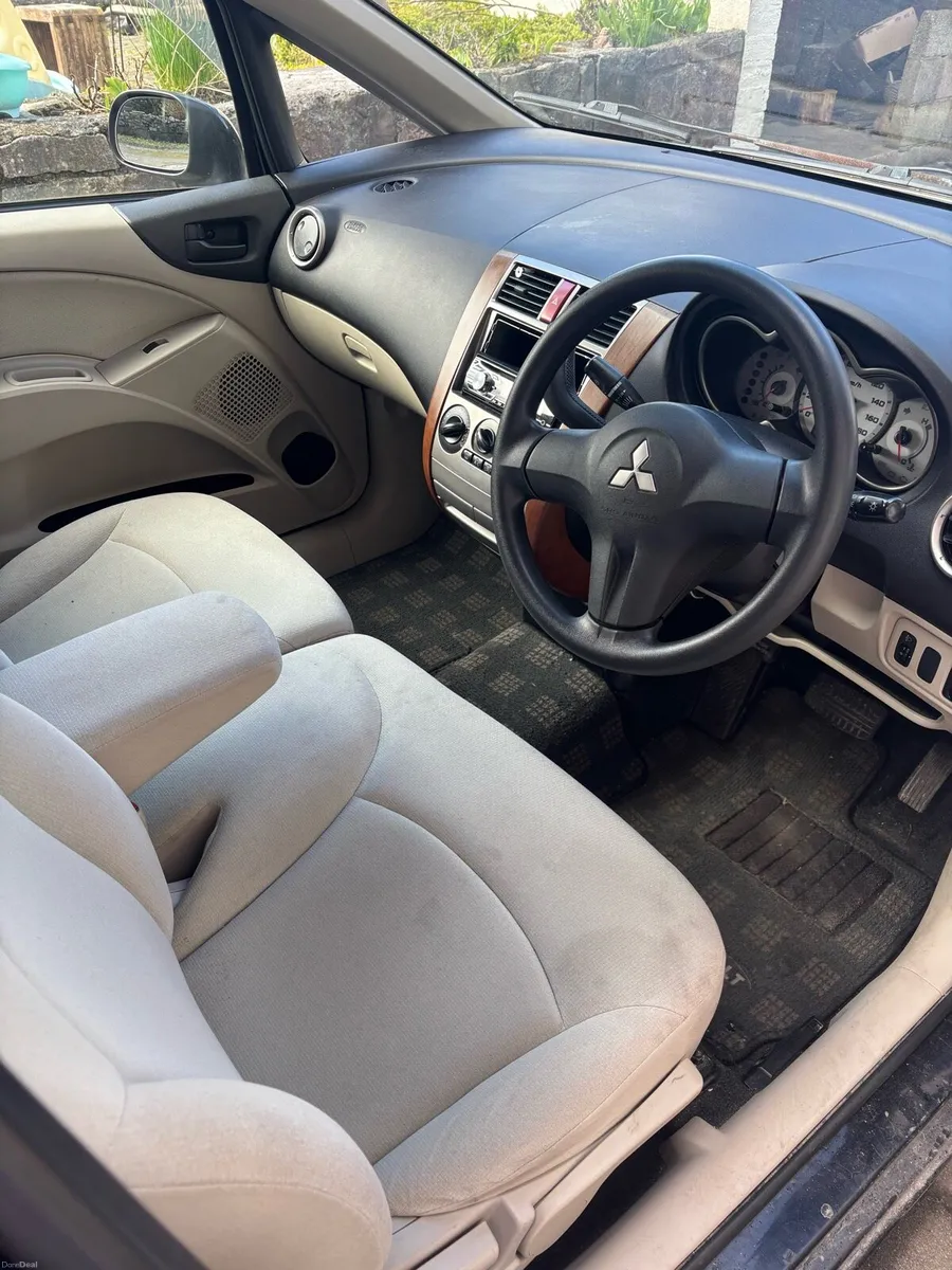 2007 Mitsubishi Colt - Image 3