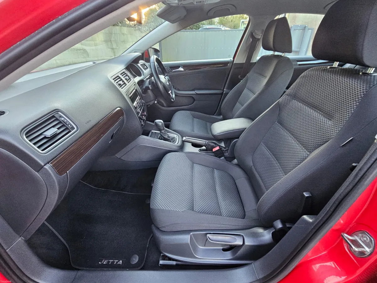 Volkswagen Jetta 2015 automatic nct&tax €5990 - Image 4