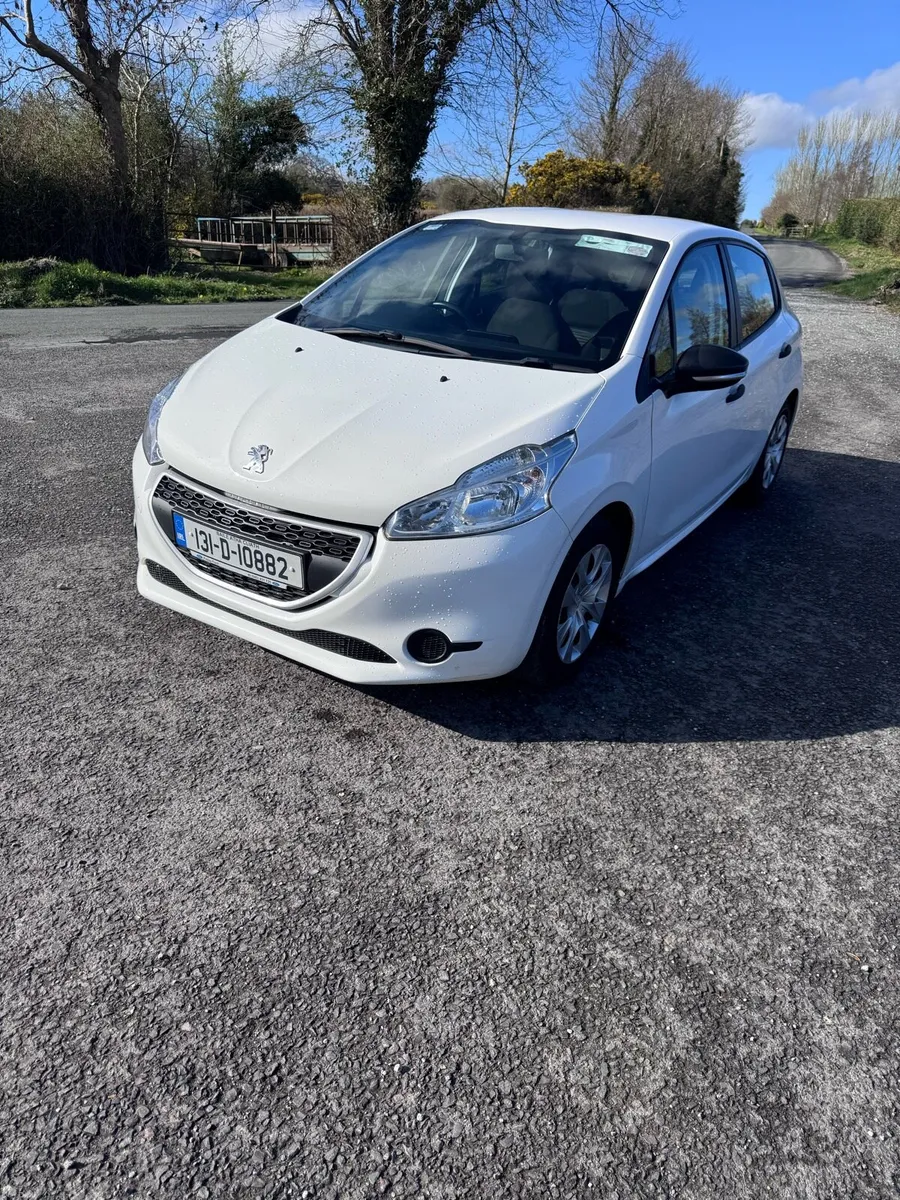 Peugeot 208 mint condition - Image 2