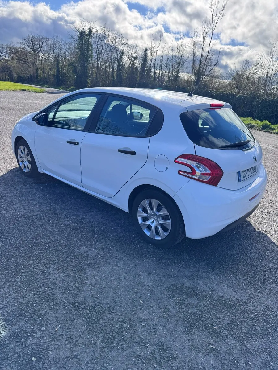 Peugeot 208 mint condition - Image 3