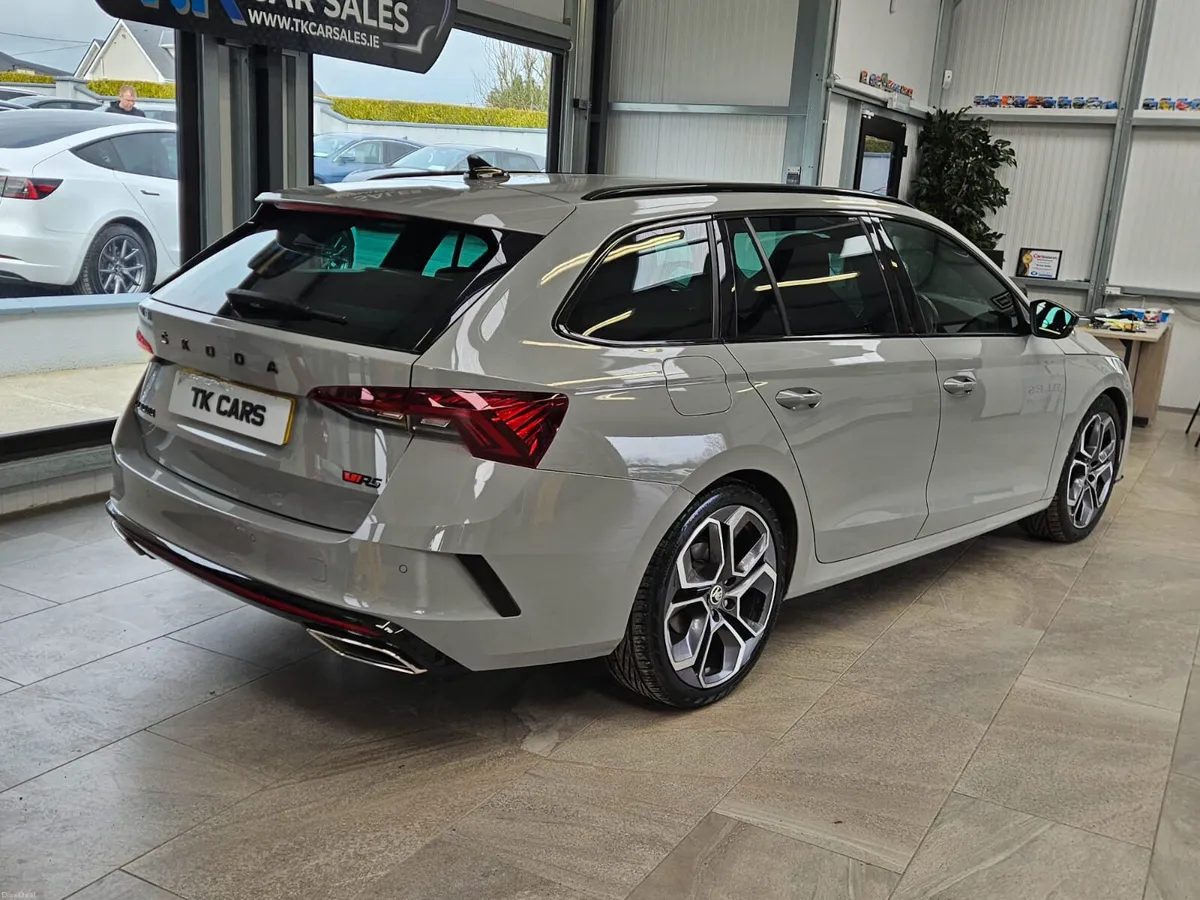21 SKODA OCTAVIA  VRS 200 BHP AUTOMATIC - Image 4