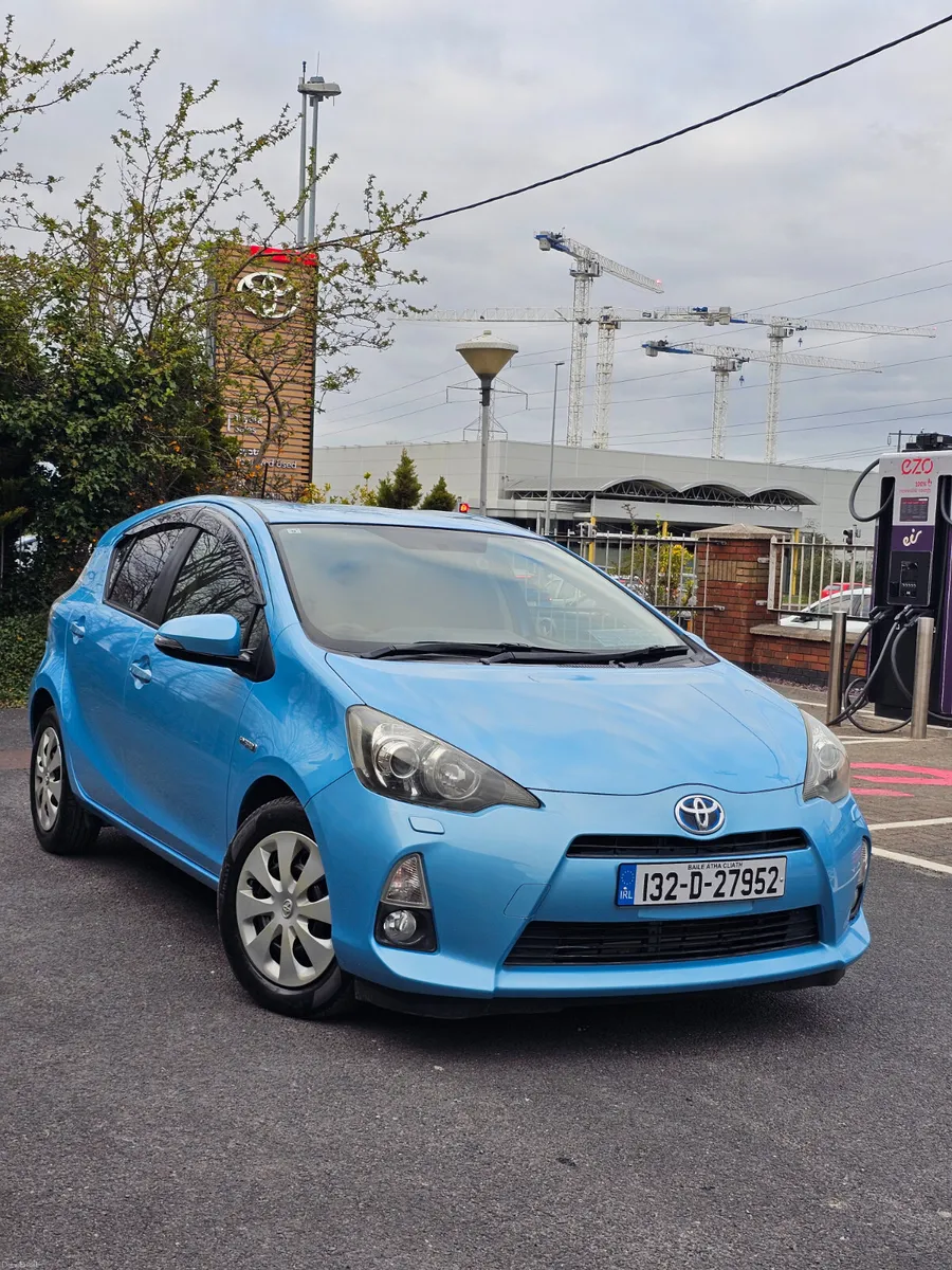 Toyota Aqua 2013 - Image 4