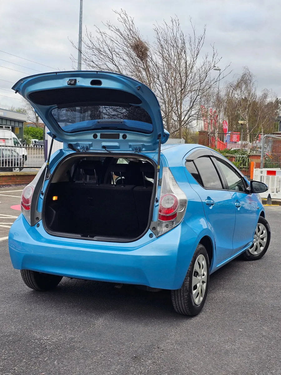 Toyota Aqua 2013 - Image 3