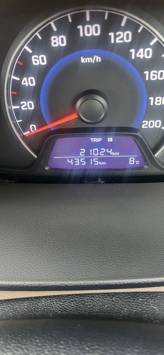 Hyundai i10 2015 - Image 2