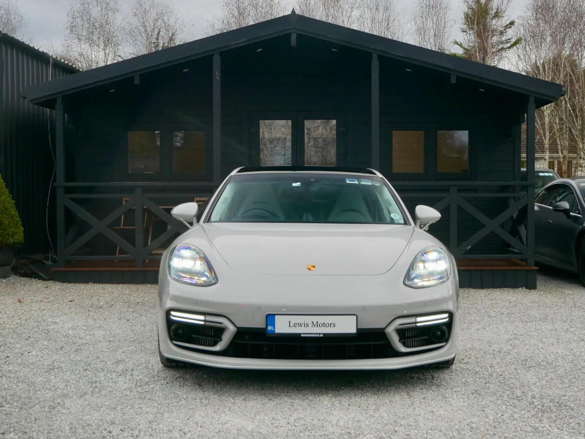 2023 Porsche Panamera E-Hybrid - Image 2