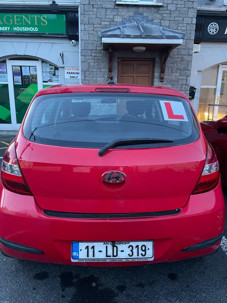 Hyundi 120 Deluxe - Image 3