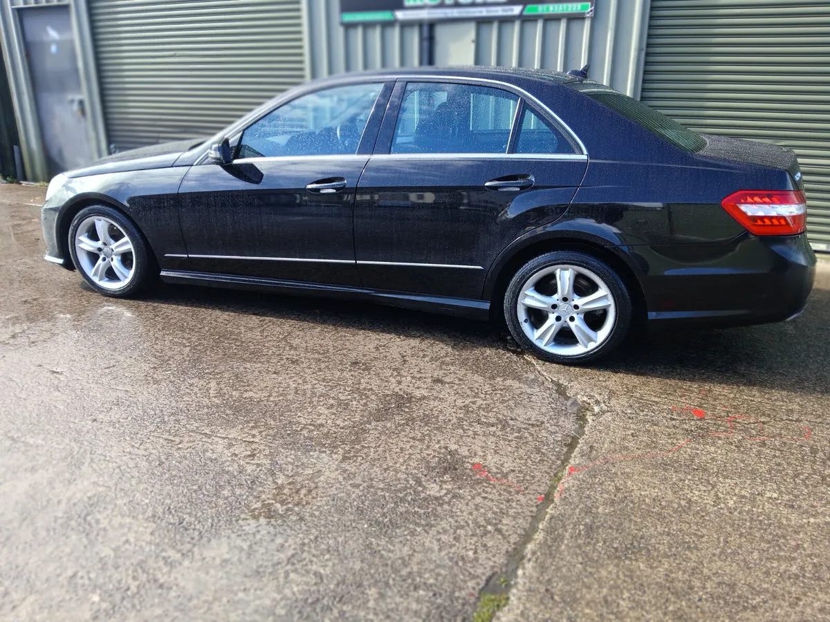 Mercedes-Benz E280 diesel low mileage 2012 - Image 4