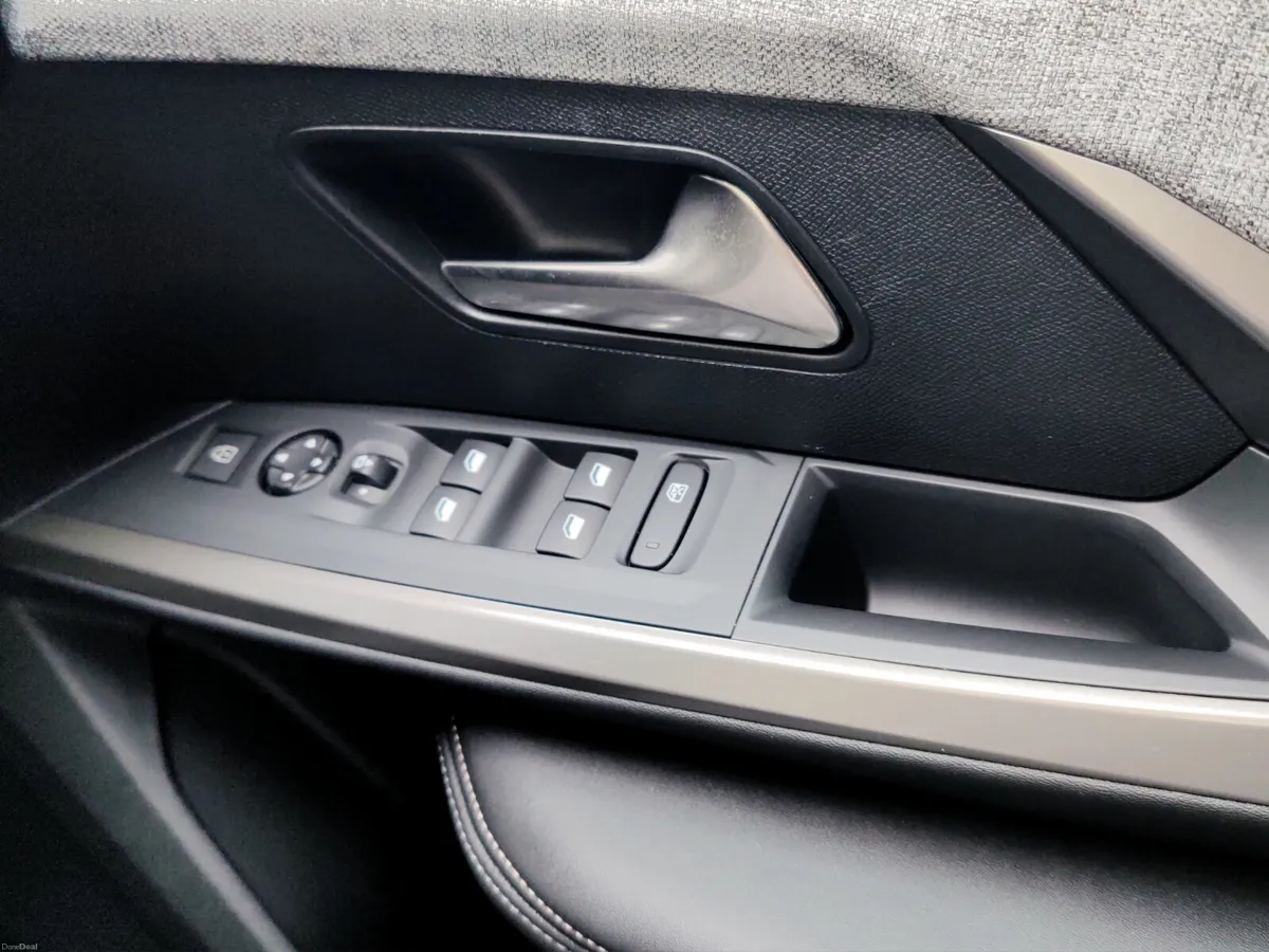 Peugeot 3008 Allure hybrid - Image 3