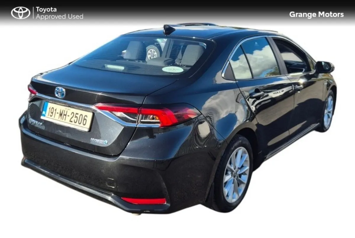 Toyota Corolla LUNA SAL 4DR AUTO HYBRID - Image 3