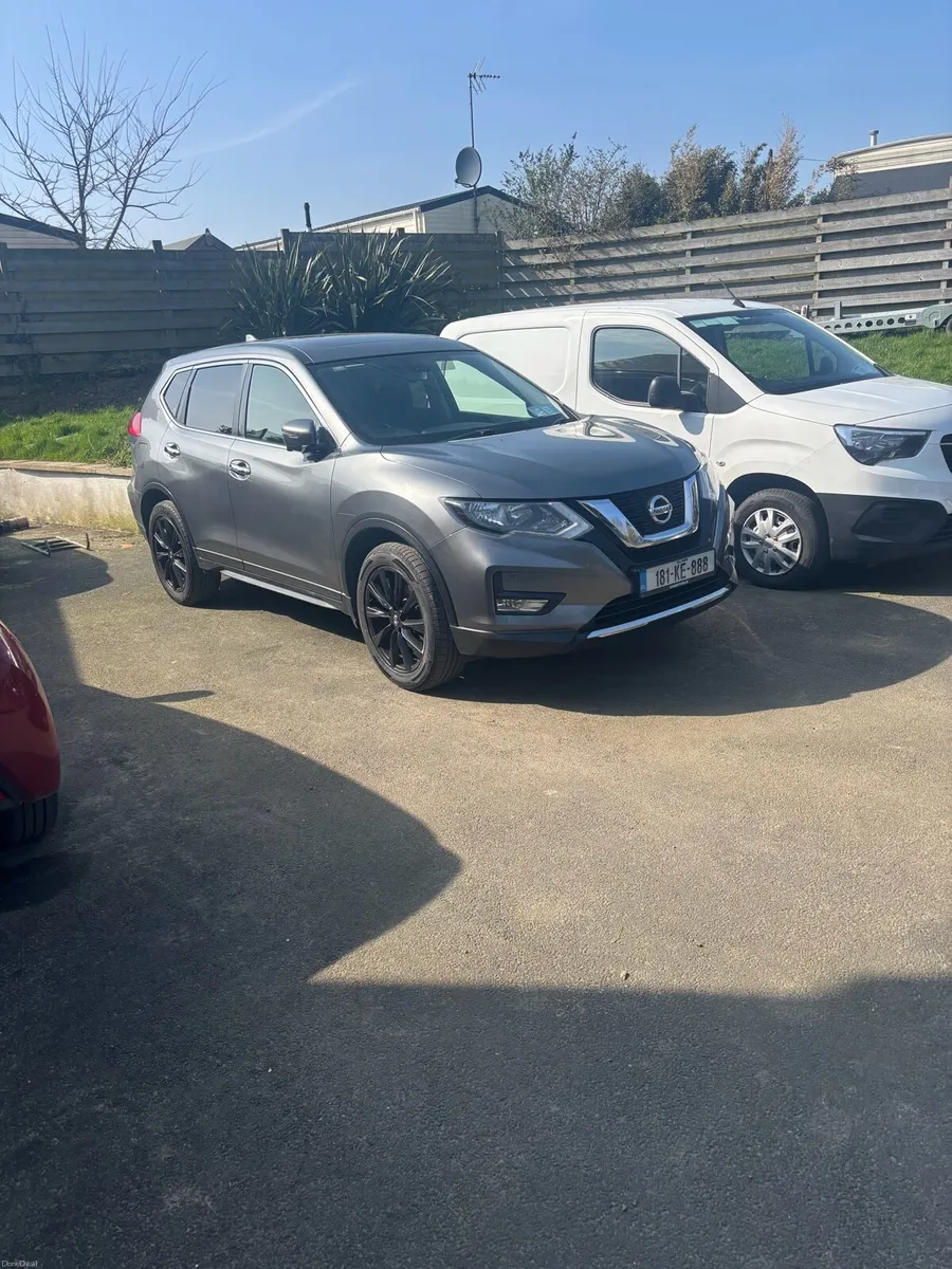 2018 Nissan trail 7 seater. - Image 2