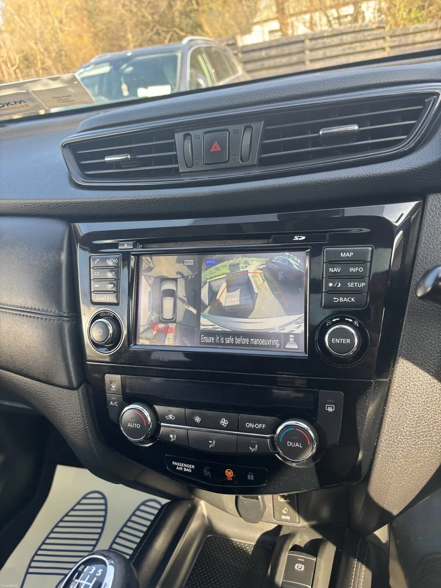 2018 Nissan trail 7 seater. - Image 2