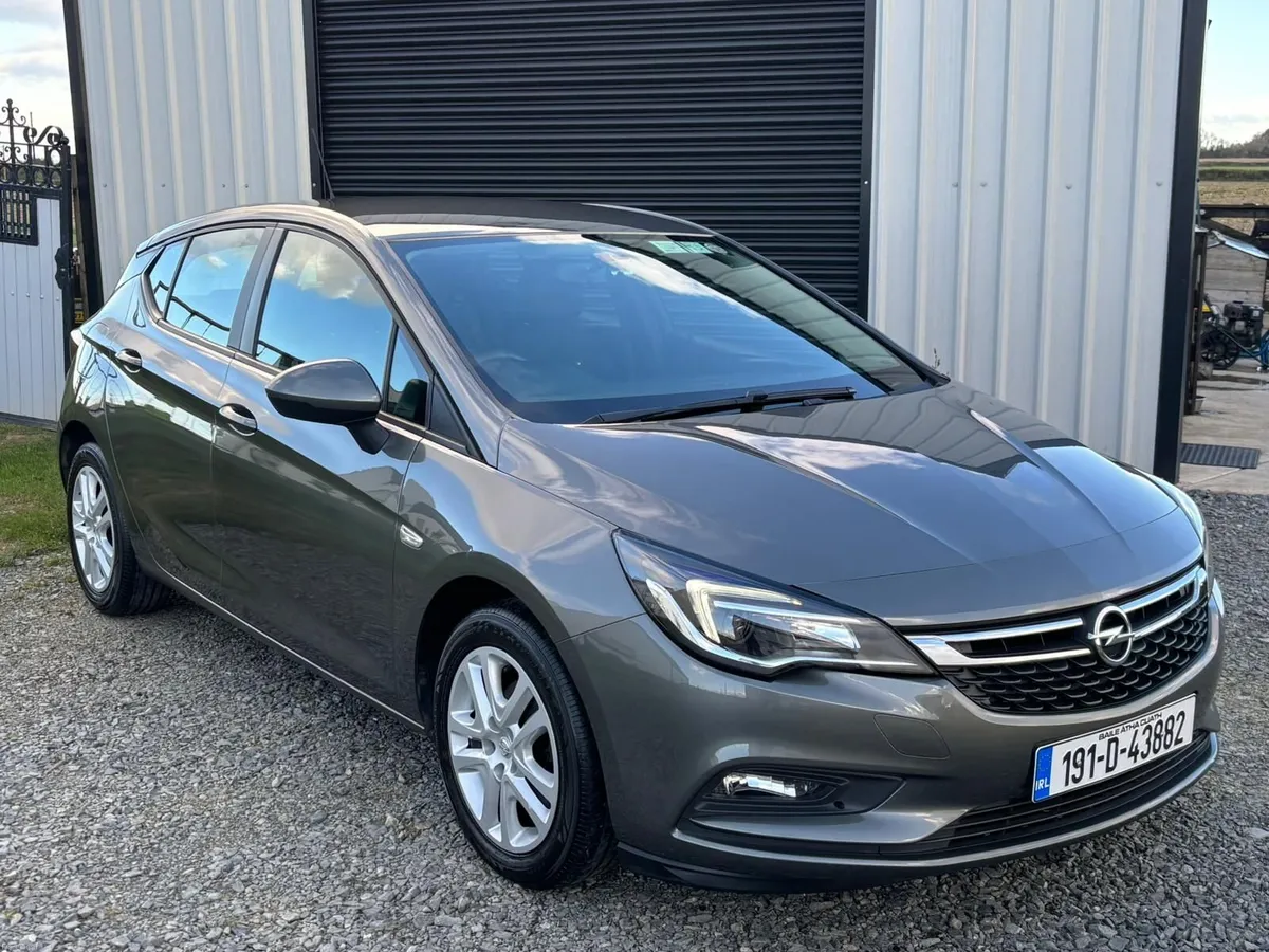 Opel Astra 2019 - Image 2