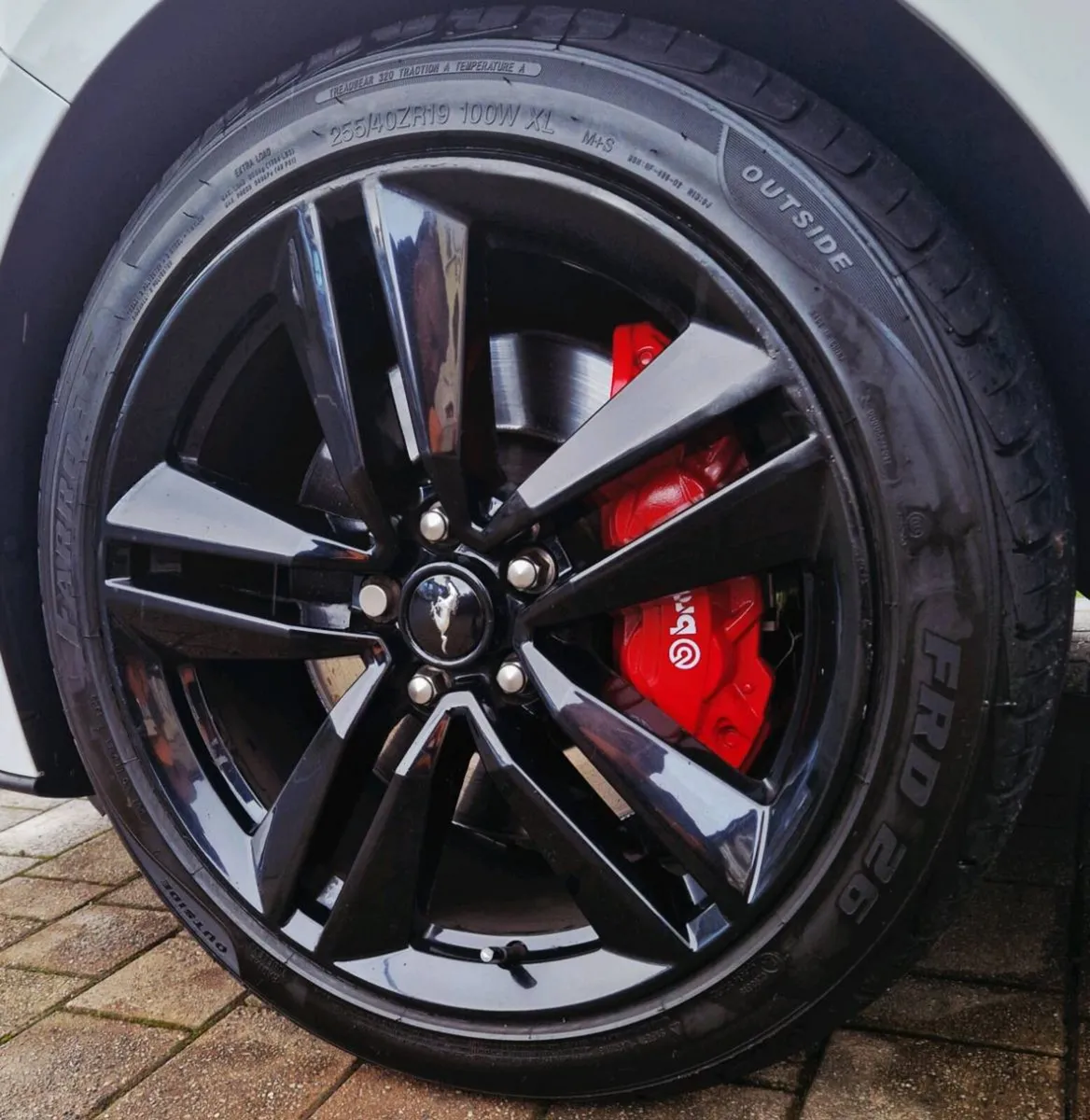 Ford Mustang - Image 4