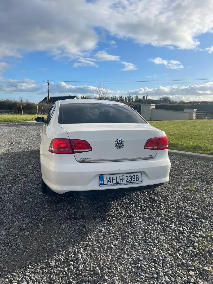 Volkswagen Passat 2014 - Image 4