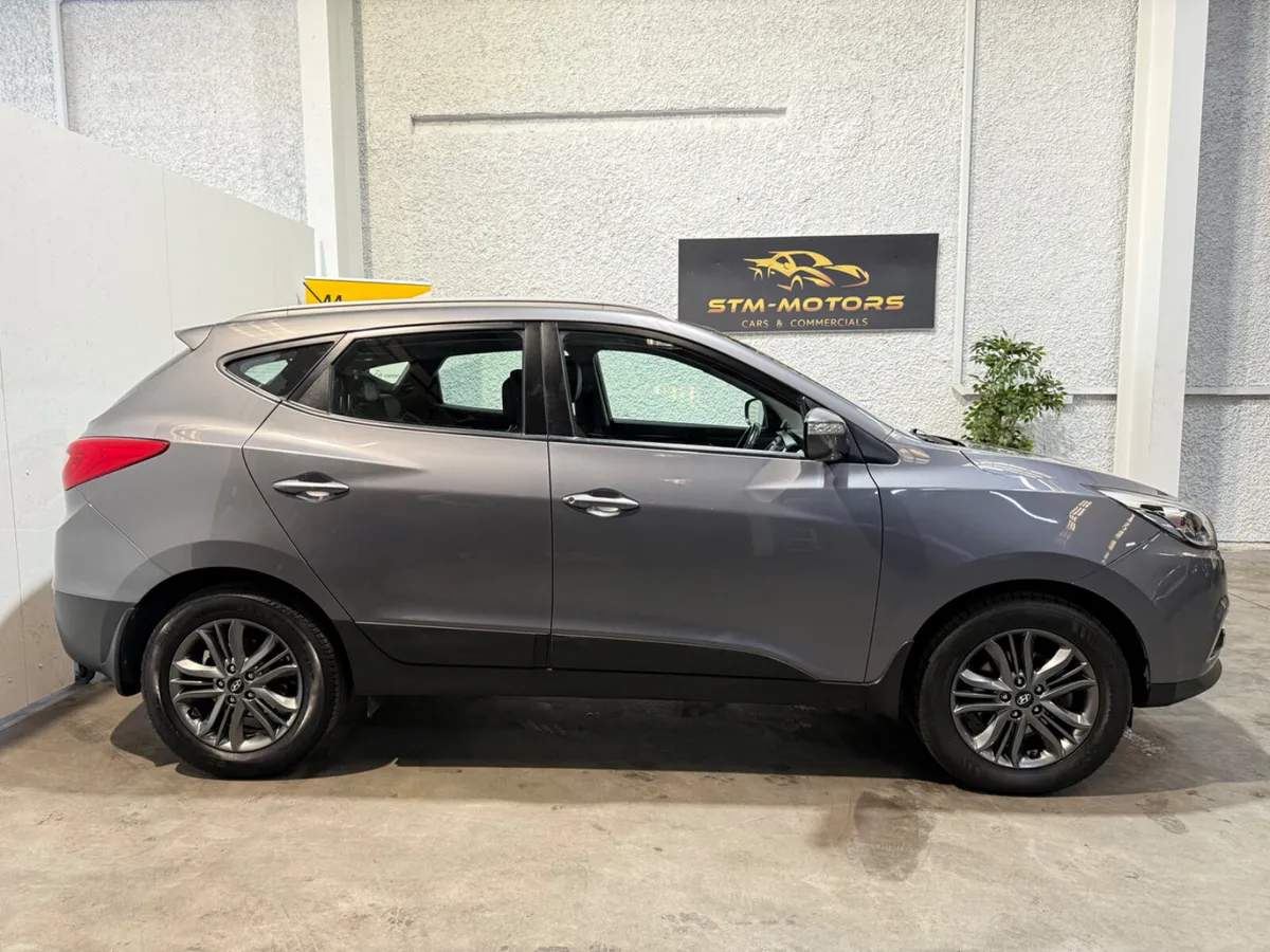Hyundai ix35 2015 Automatic 4x4 Low Kms - Image 3