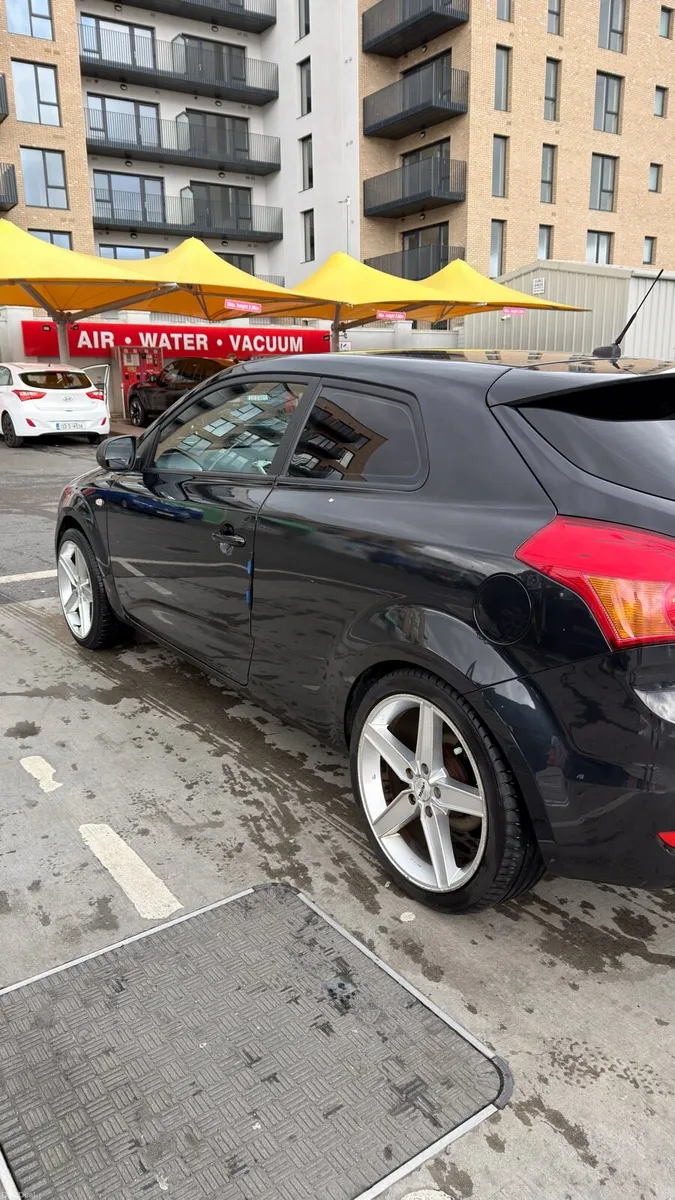 KIA Pro Ceed 2009 68 Miles - Image 4