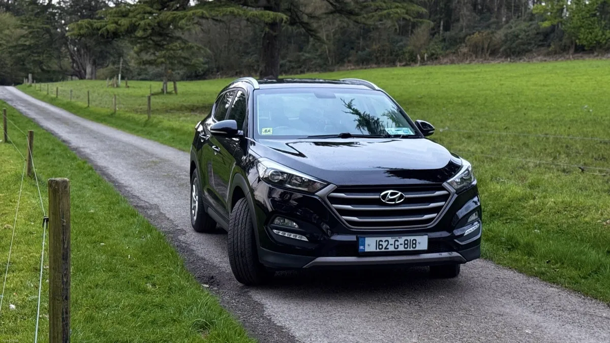 Hyundai Tucson 2016 – Reliable & Spacious SUV. - Image 2