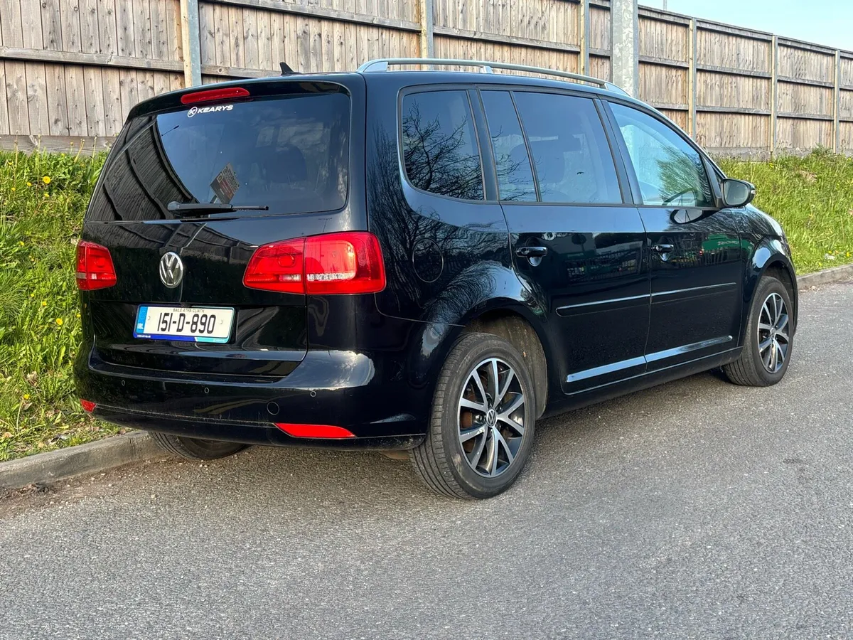 VW Touran 2.0TDi Auto Comfortline (140bhp DSG) - Image 4