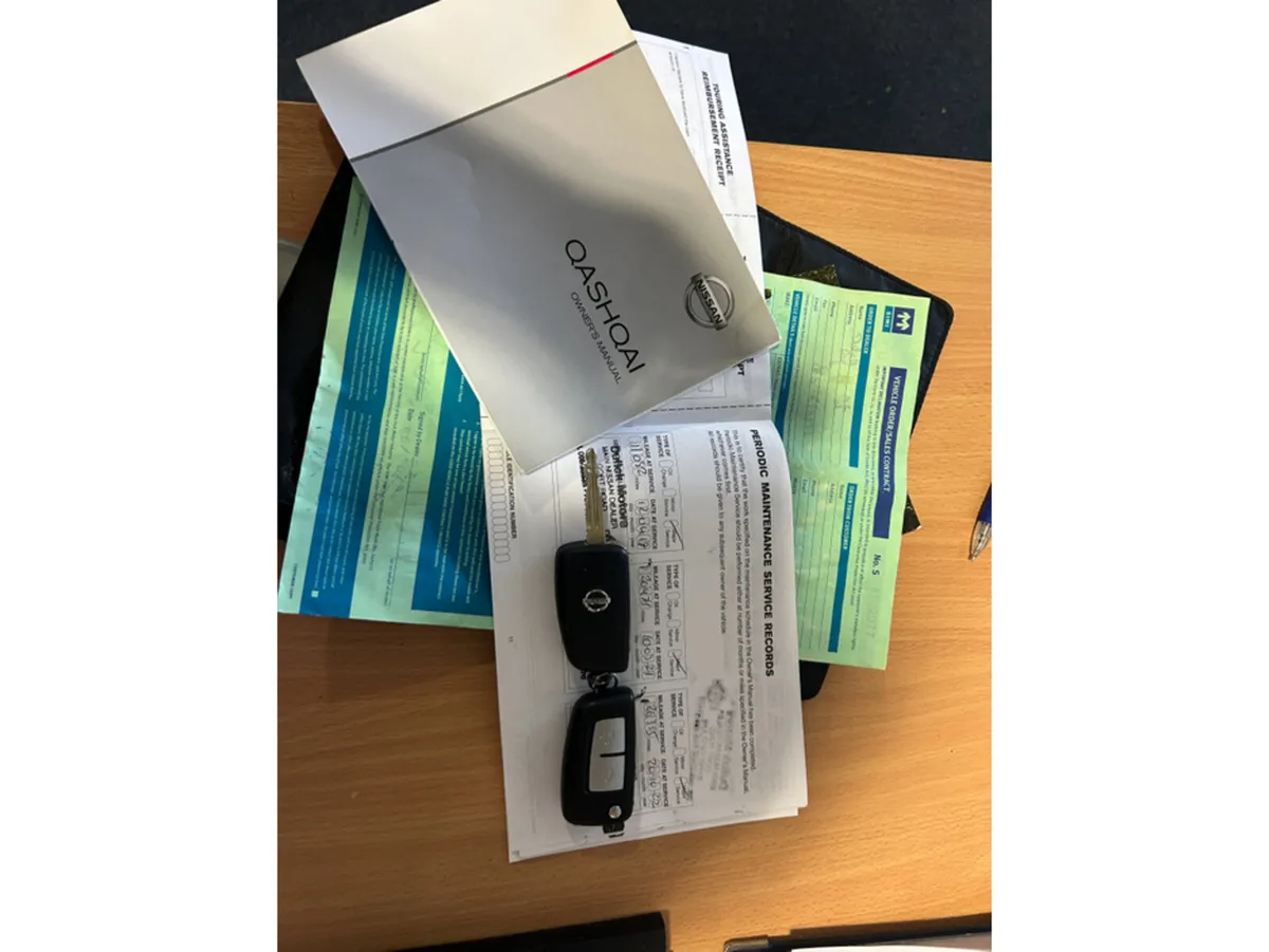 Nissan Qashqai 1.2 AUTOMATIC//ONLY 39000KLMS//1 OW - Image 4