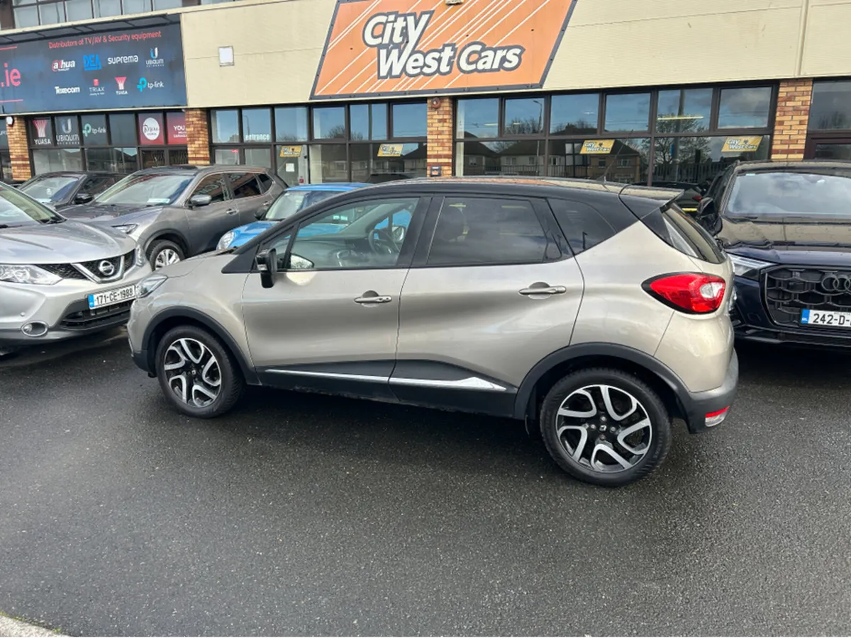 Renault Captur INTENSE 1.5 DCI ONLY 37000KLMS///OR - Image 1
