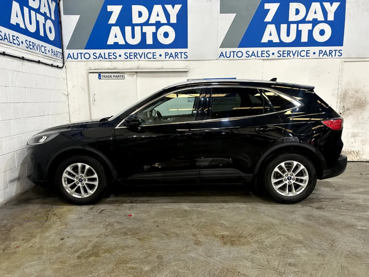 Ford Kuga TITANIUM 5DR 1.5 TD 120 S6.2 M6 F - Image 4