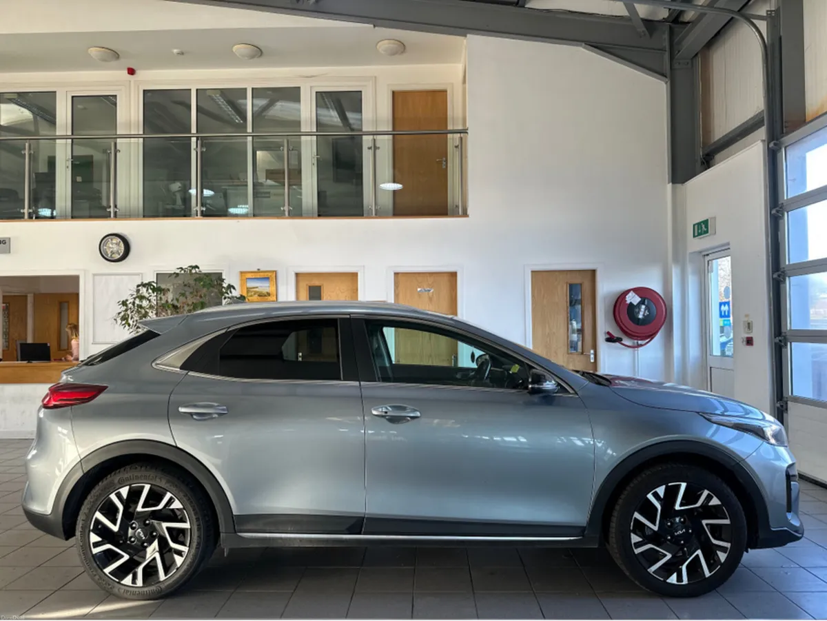 Kia XCeed PE PHEV 5DR AUTO - Image 2