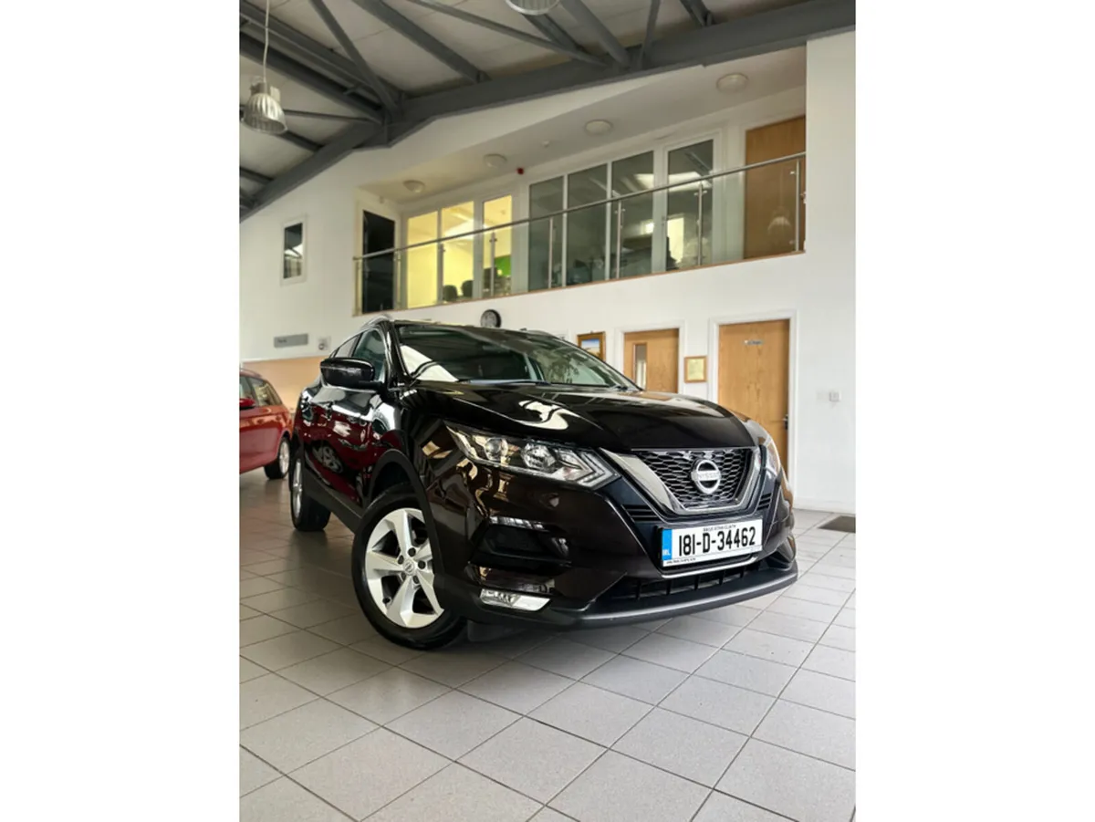 Nissan Qashqai 1.2 SV 18 4DR - Image 1