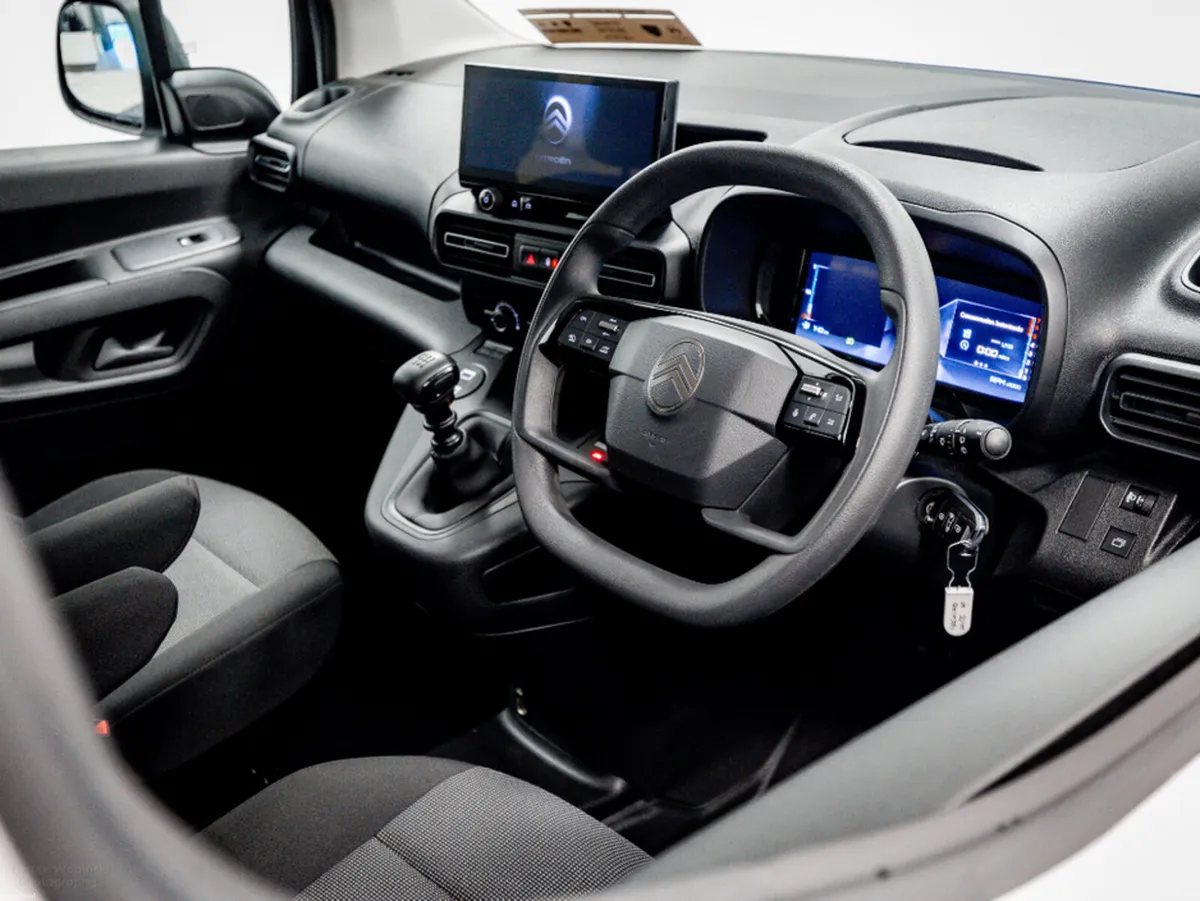 Citroen Berlingo LX Plus Crew Cab 1.5 Diesel 100HP - Image 2